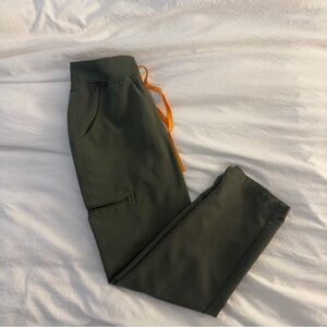 Moss green figs pants (yola)